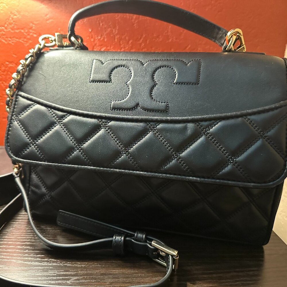 Tory Burch Savanna top handle bag in black leather